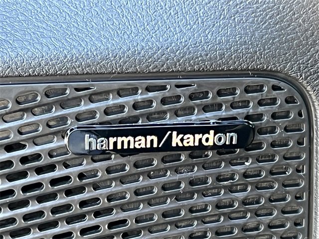 New 2026 Chrysler Pacifica Limited w/ Uconnect Theater Family Group image 19