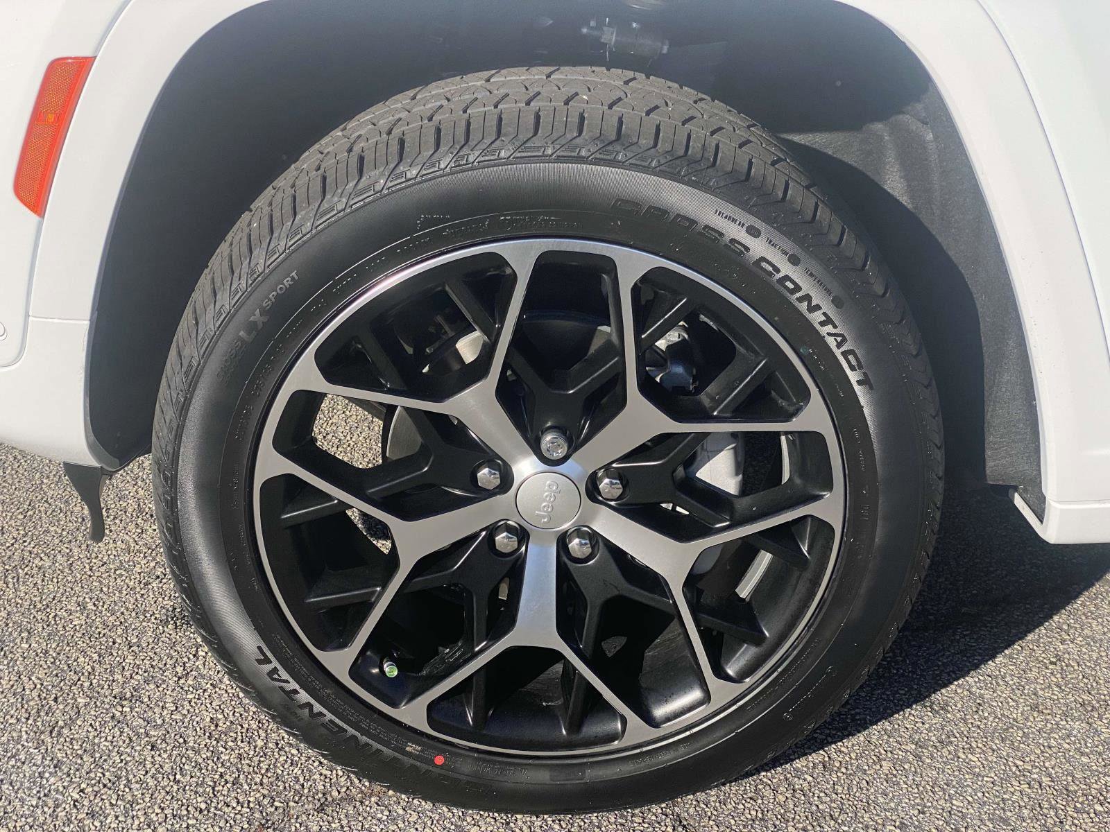 New 2025 Jeep Grand Cherokee Summit image 14