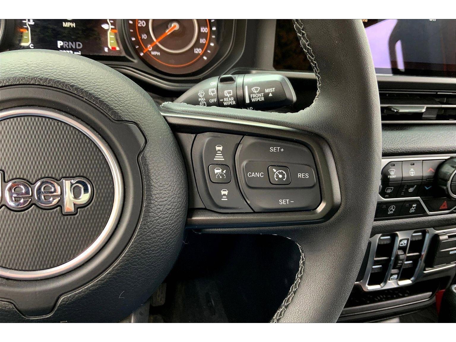 Used 2025 Jeep Wrangler Sport S image 17