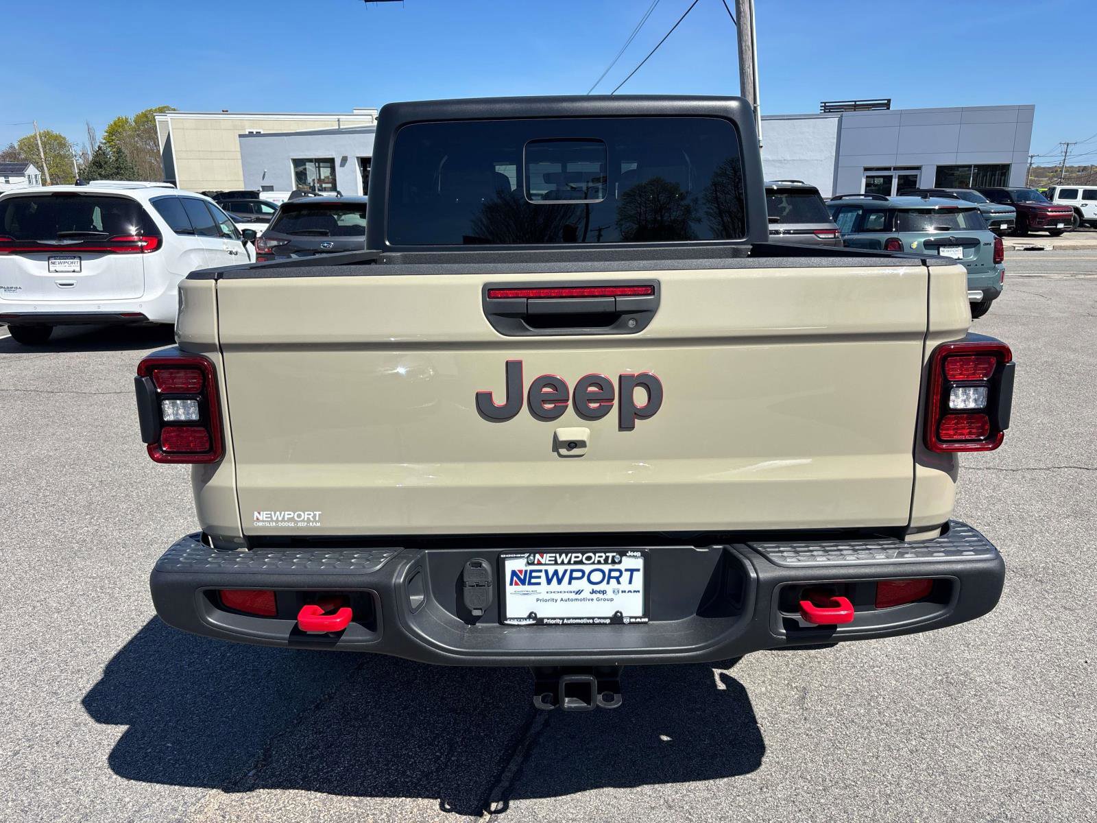 Used 2022 Jeep Gladiator Rubicon w/ LED Lighting Group AWD/4WD image 4