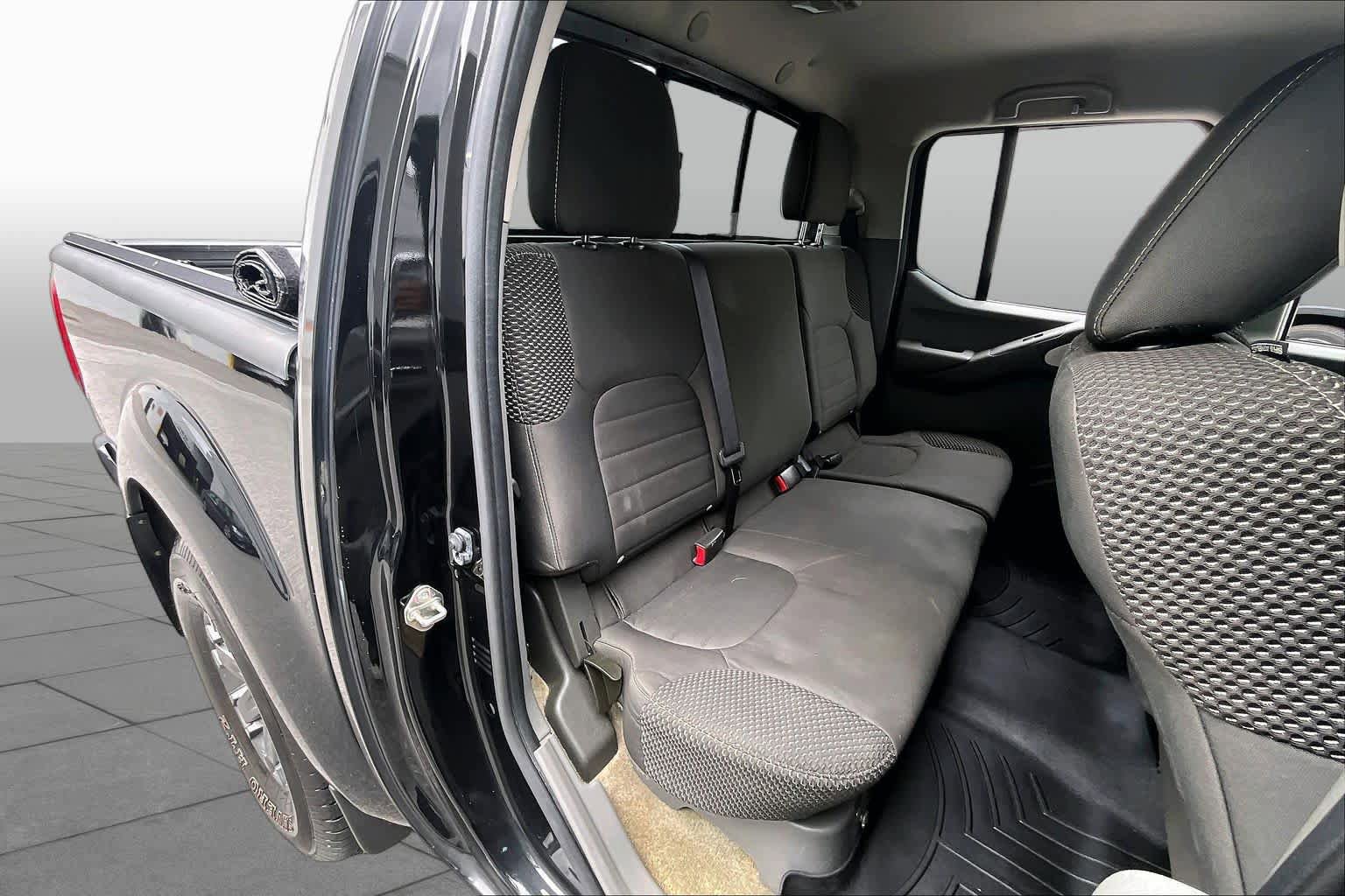 Used 2017 Nissan Frontier Desert Runner RWD image 20