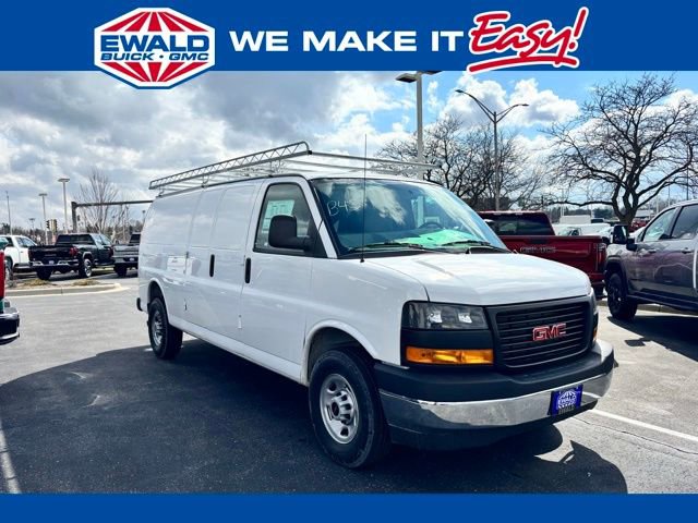 New 2026 GMC Savana 3500 w/ Driver Convenience Package RWD image 1