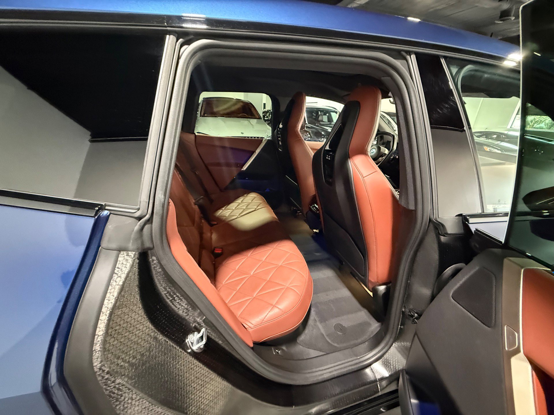 Used 2023 BMW iX xDrive50 w/ Sport Package AWD/4WD image 53