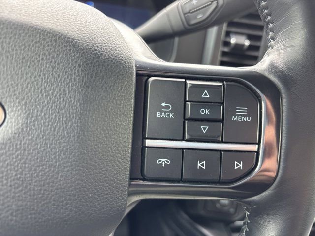 Used 2025 Ford F450 Platinum w/ FX4 Off-Road Package image 38