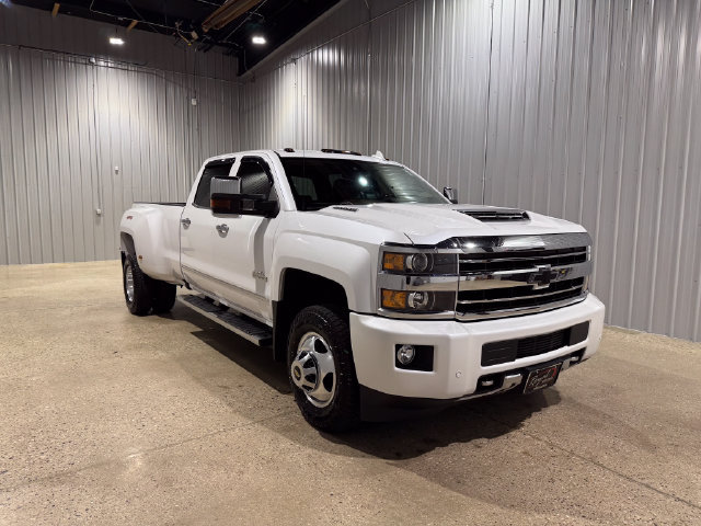 Used 2019 Chevrolet Silverado 3500 High Country w/ Duramax Plus Package AWD/4WD image 4