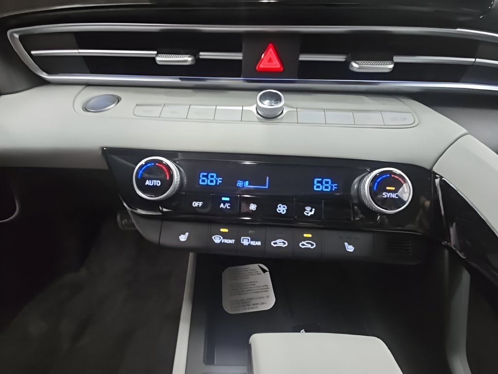 New 2026 Hyundai Elantra Limited FWD image 35