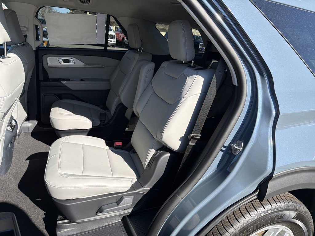 New 2026 Ford Explorer Active w/ Active Comfort Package RWD image 25