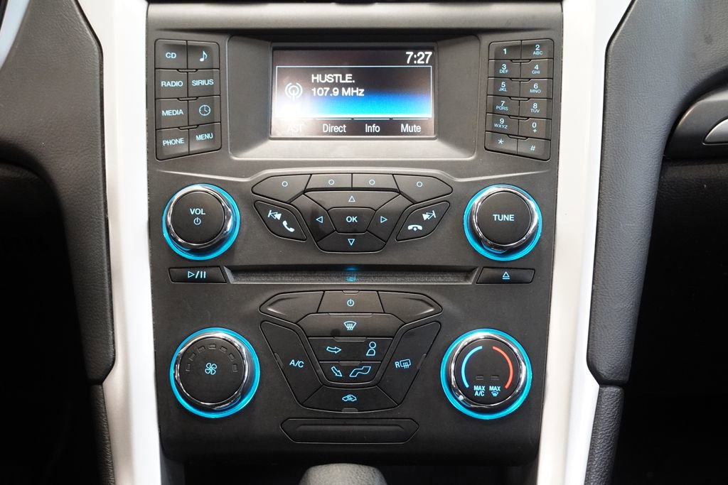 Used 2016 Ford Fusion SE FWD image 19