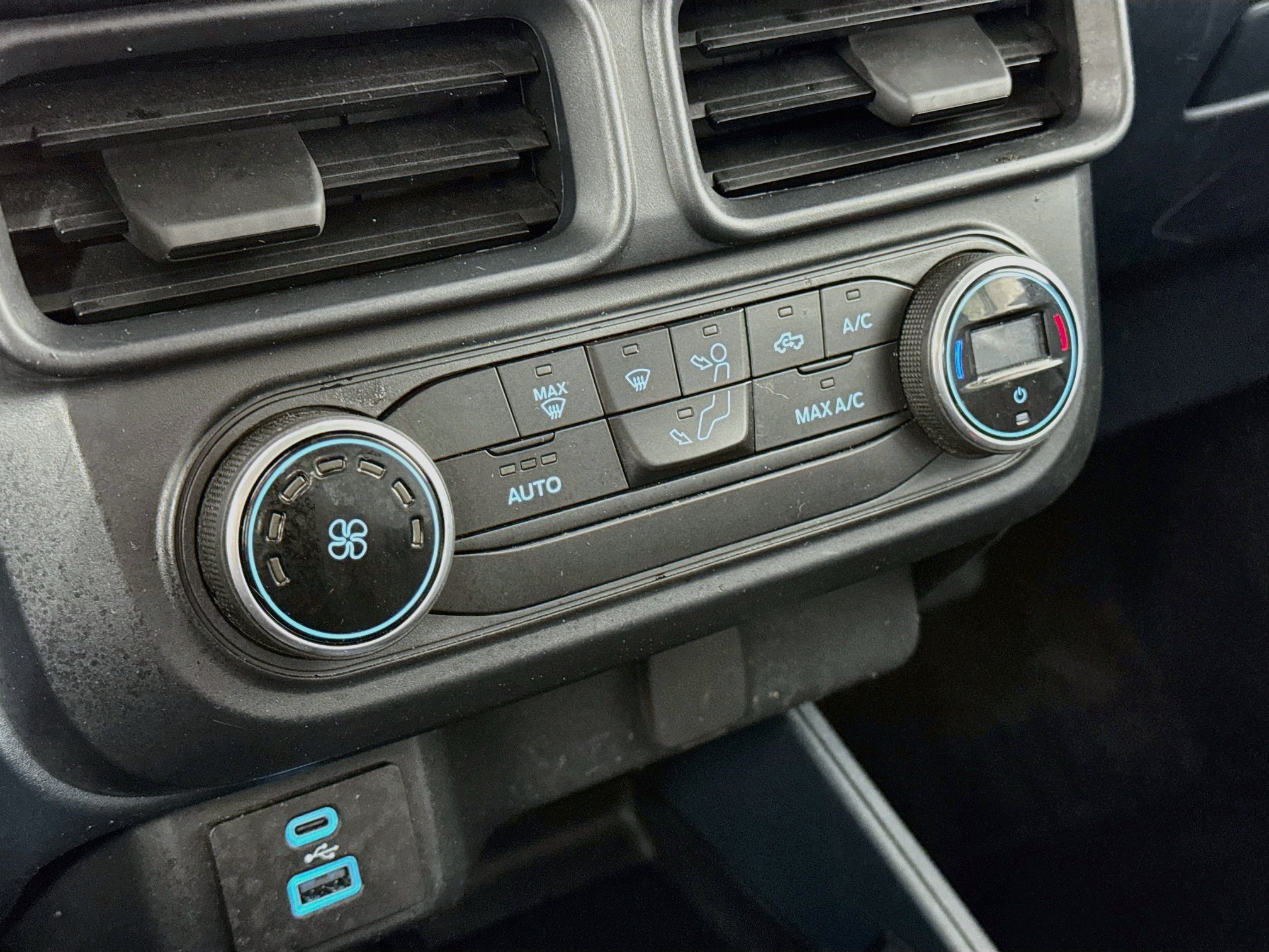Used 2022 Ford Maverick XL FWD image 15