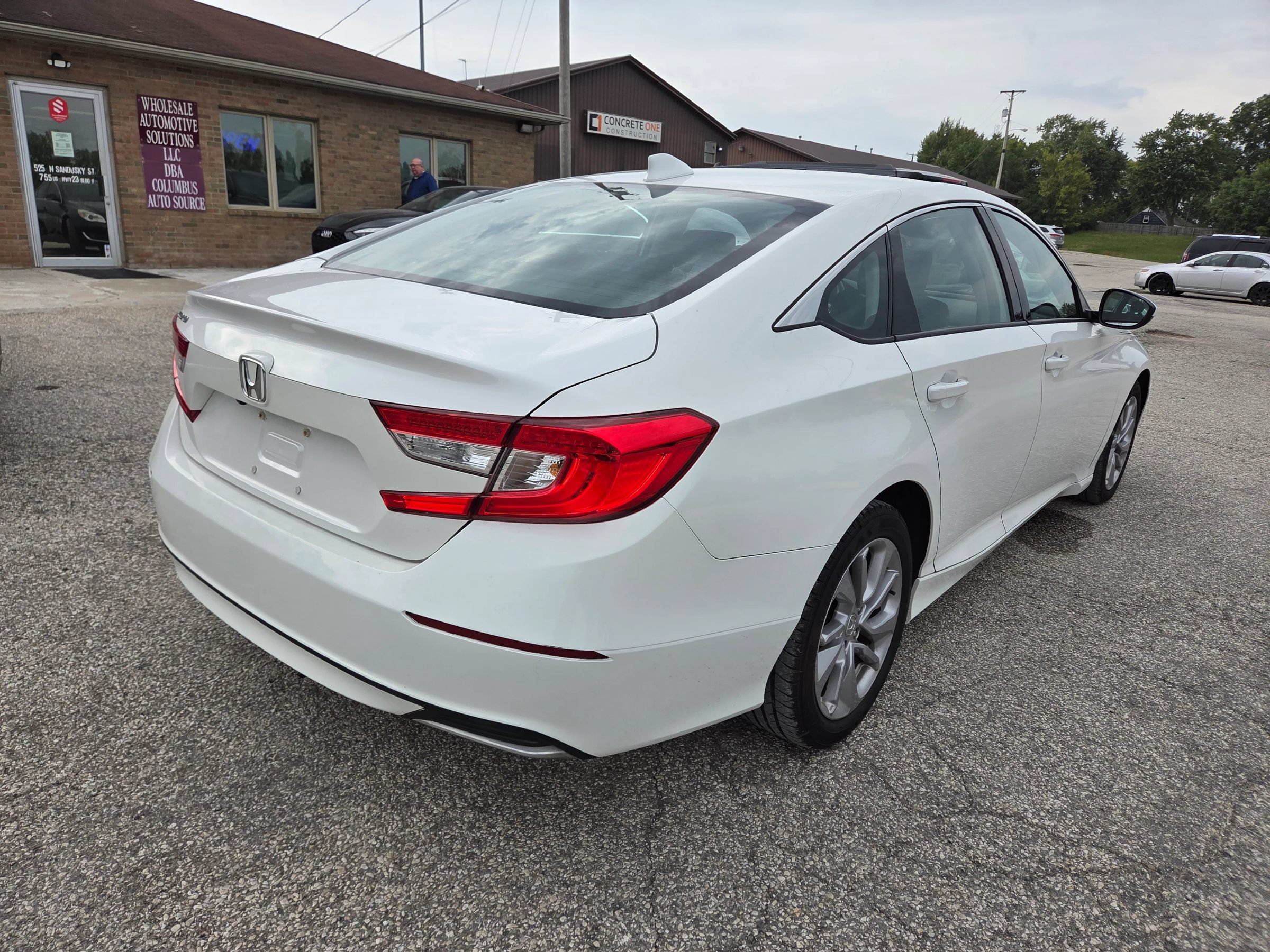 Used 2018 Honda Accord LX image 4