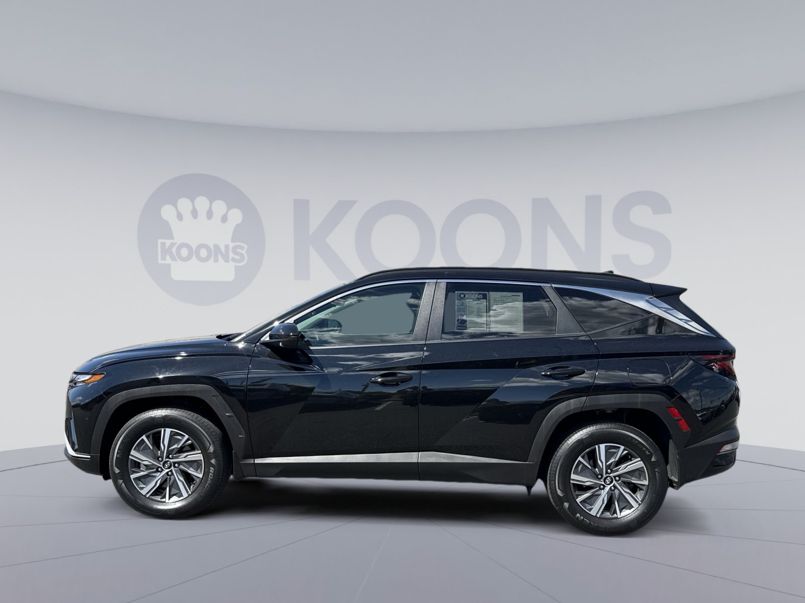 Used 2024 Hyundai Tucson Blue AWD/4WD image 2