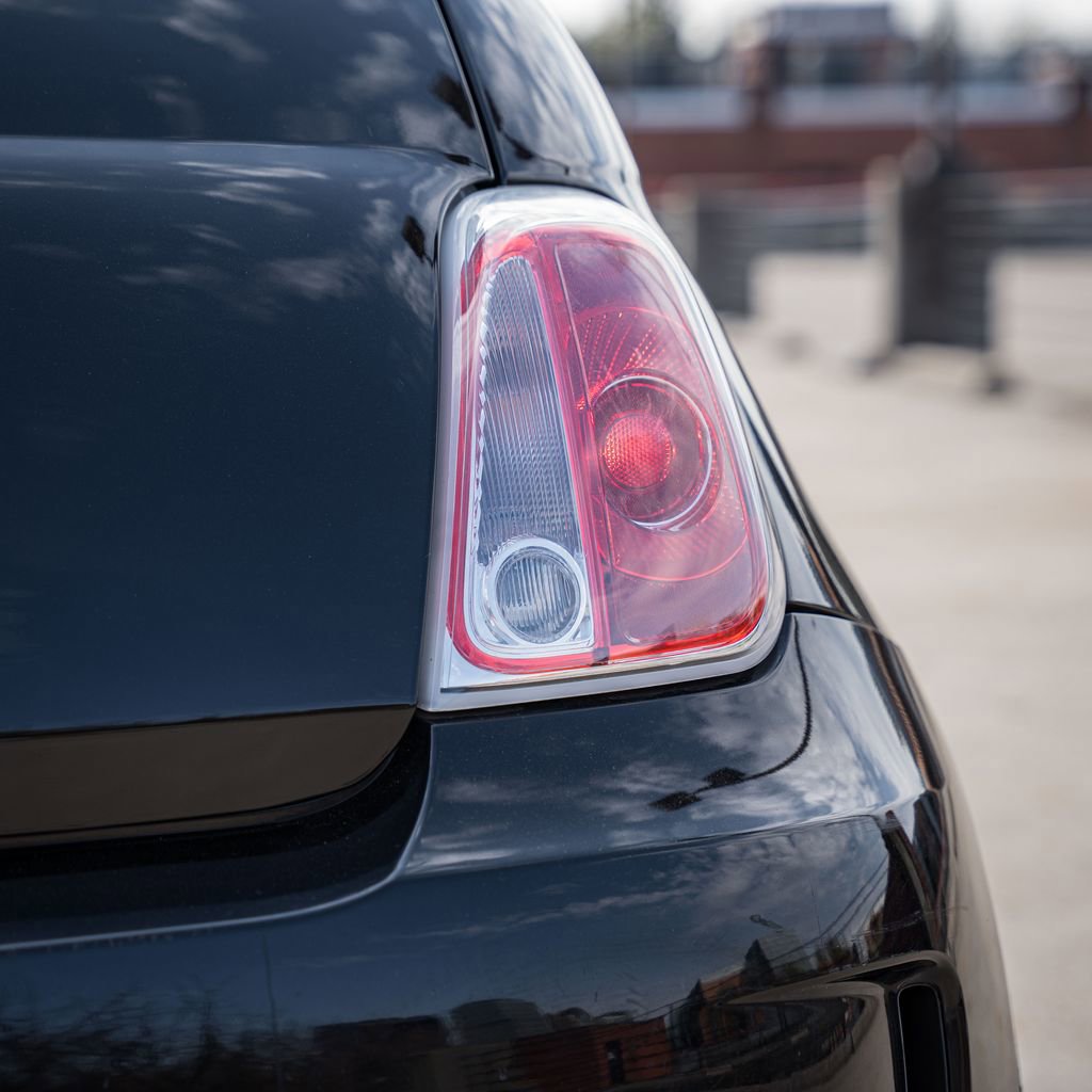 Used 2015 FIAT 500 Abarth w/ Beats Audio Package image 5