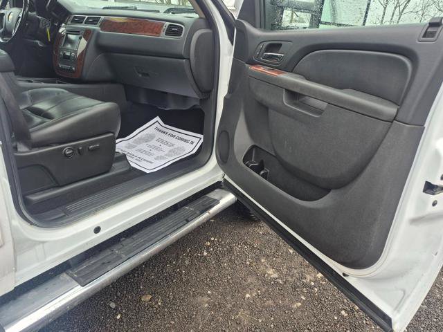 Used 2011 Chevrolet Silverado 3500 LTZ w/ LTZ Plus Package image 6