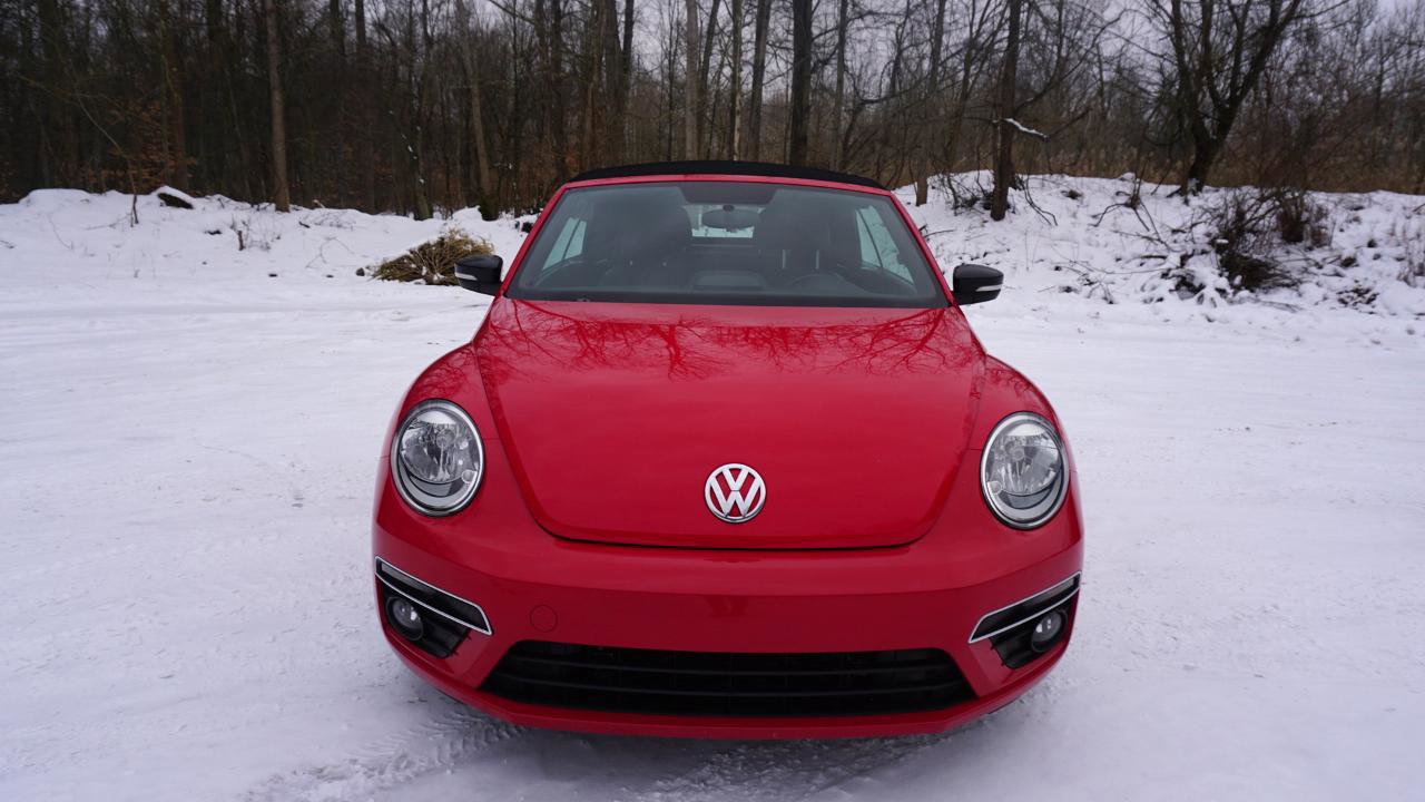 Used 2013 Volkswagen Beetle 2.0T image 8