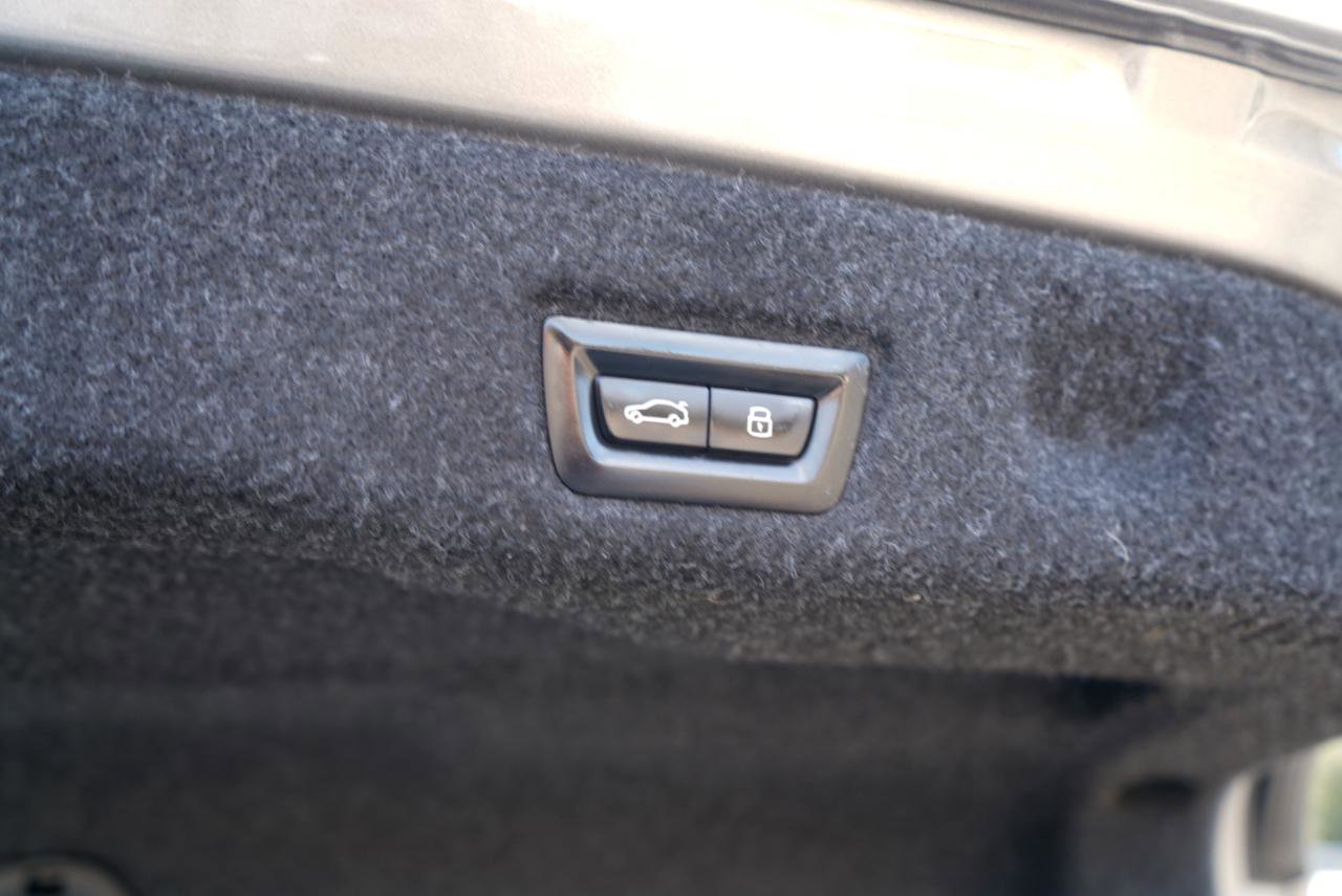 Used 2024 BMW 530i xDrive 530i xDrive Sedan w/ Convenience Package image 53