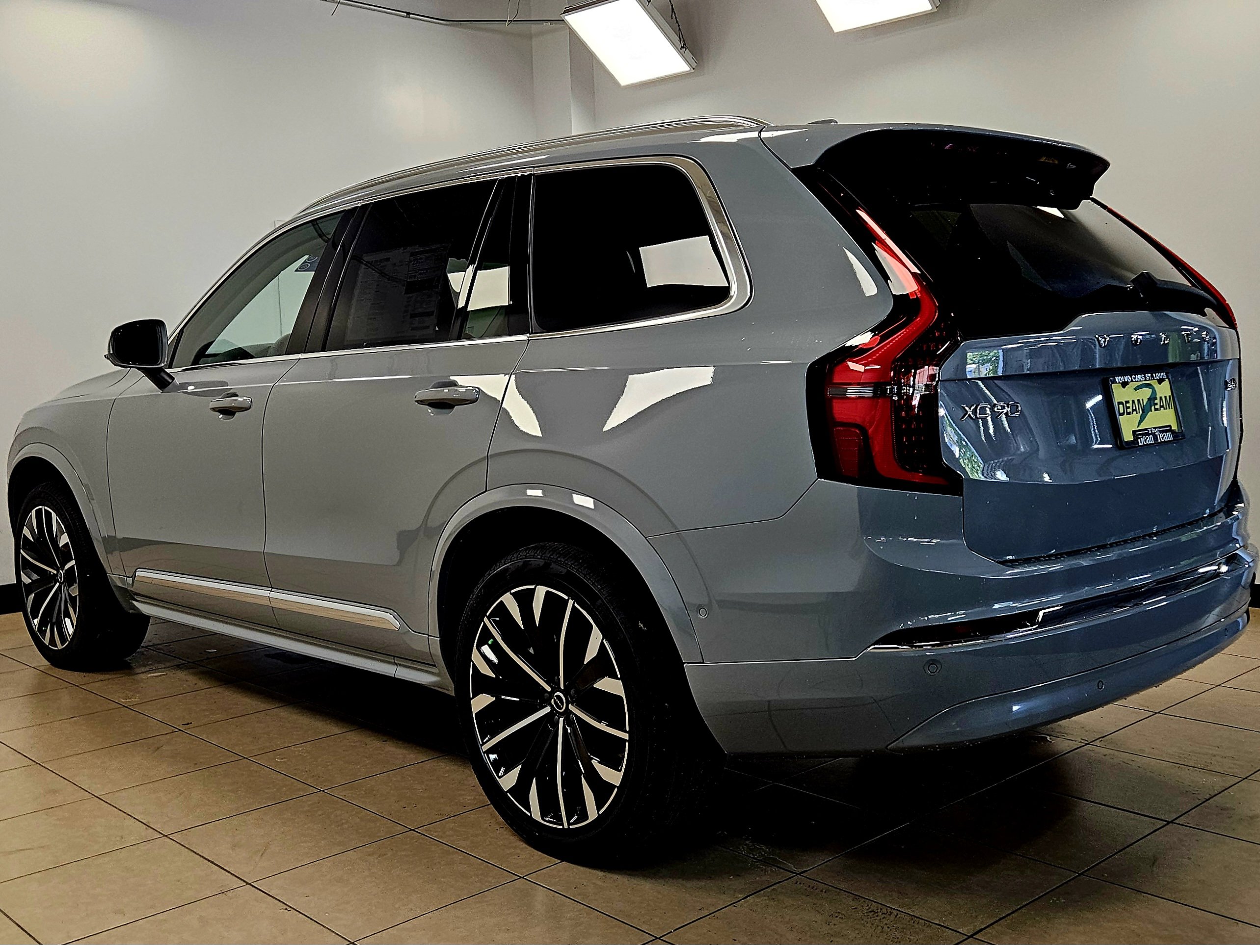 New 2026 Volvo XC90 B6 Plus image 6