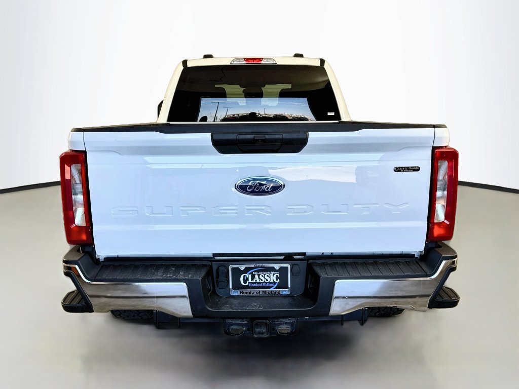 Used 2024 Ford F250 XLT w/ FX4 Off-Road Package AWD/4WD image 6