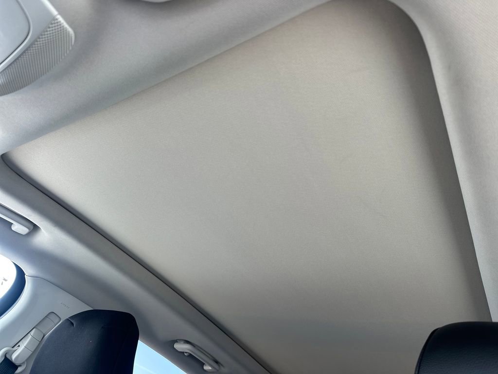 Used 2023 Ford Edge Titanium image 28