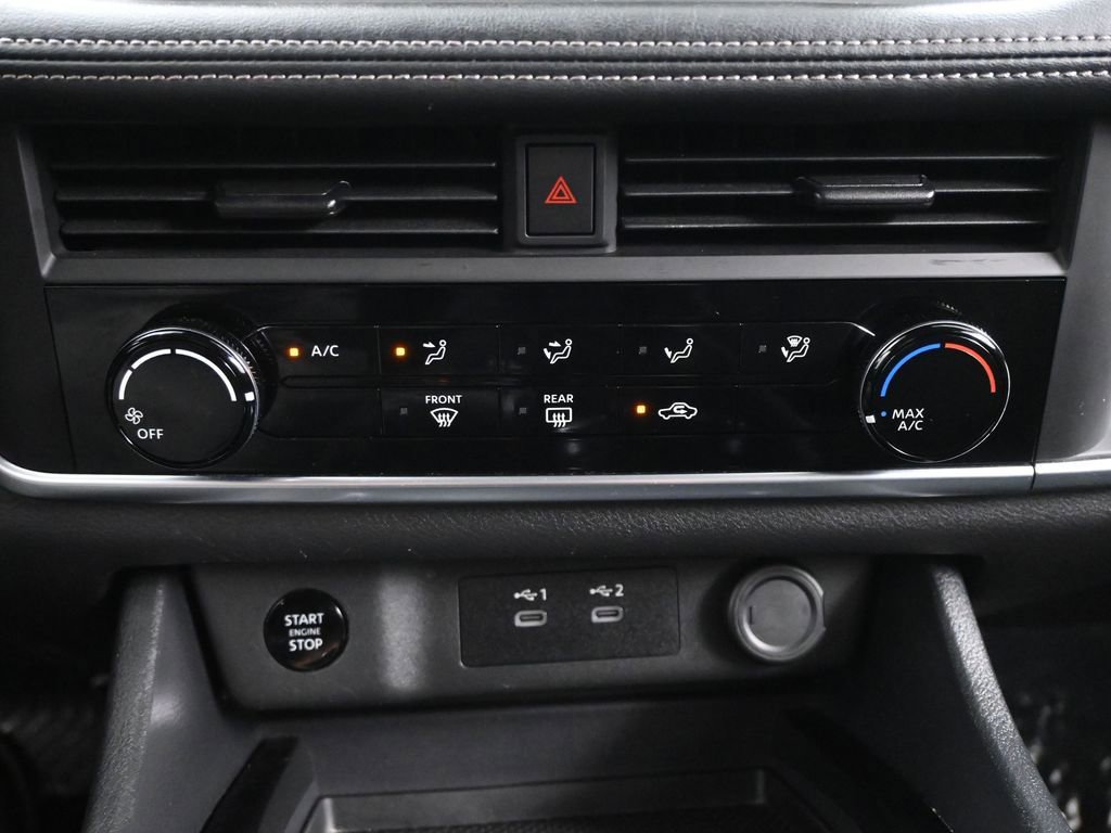 Used 2024 Nissan Rogue S image 28