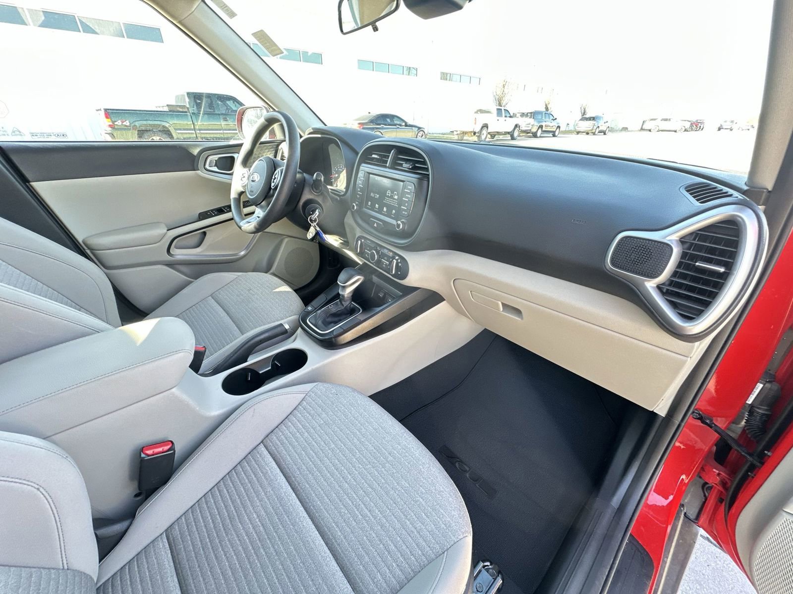 Used 2020 Kia Soul S FWD image 27