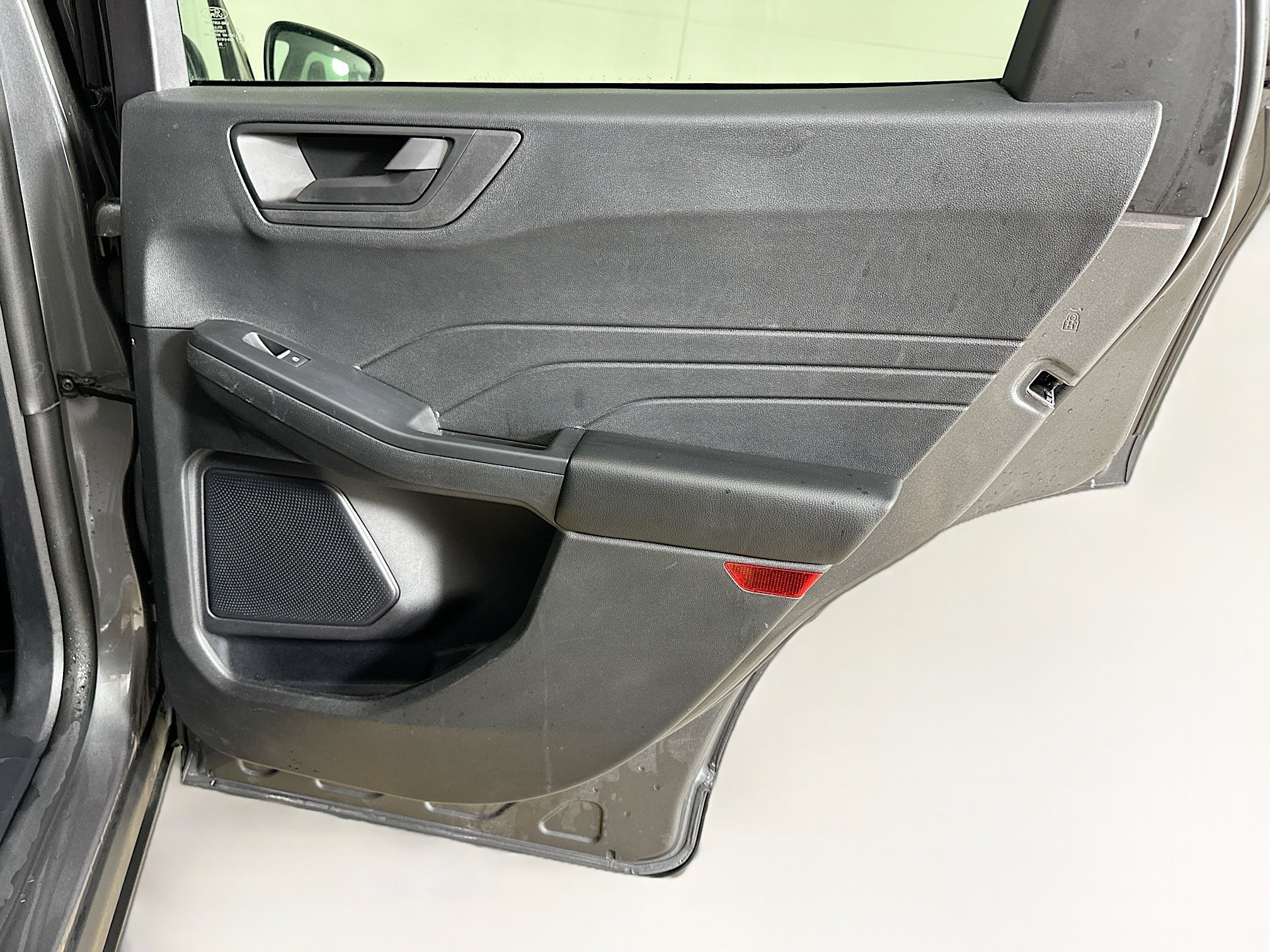 Used 2025 Ford Escape Active AWD/4WD image 28