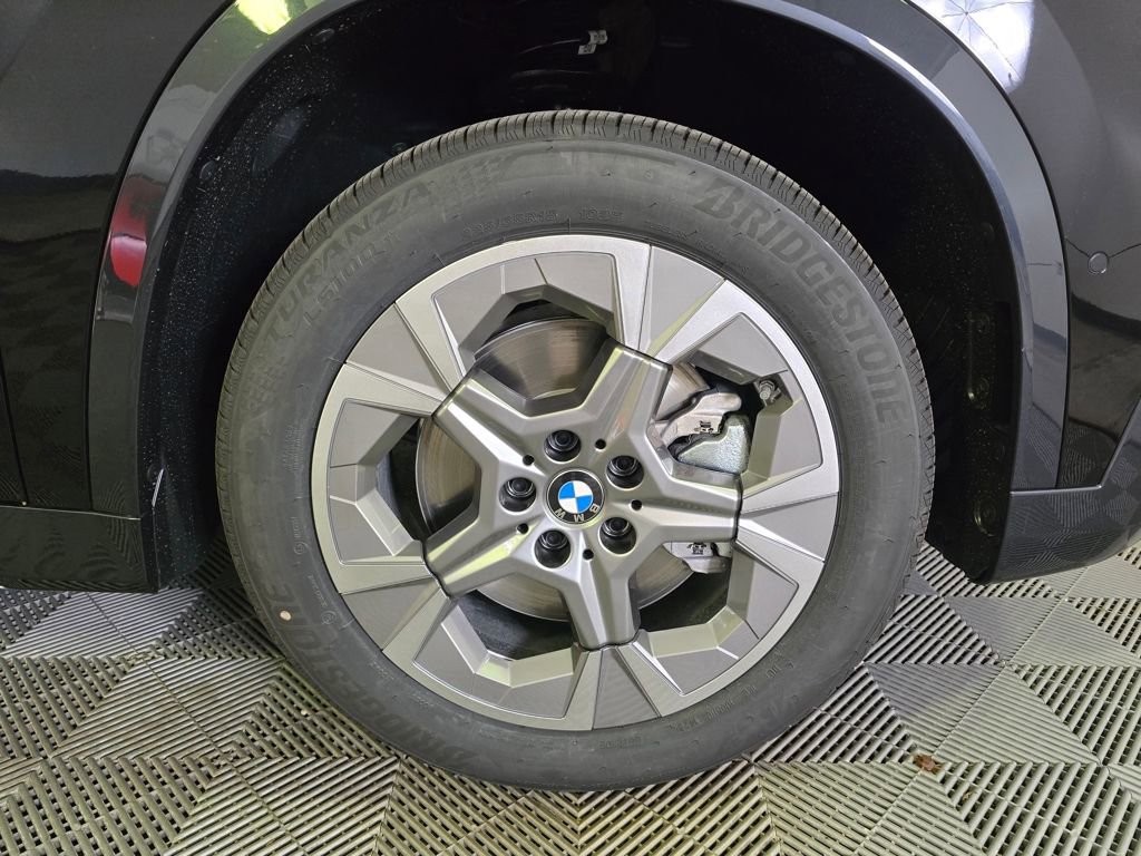 New 2026 BMW X1 xDrive28i w/ Convenience Package image 2