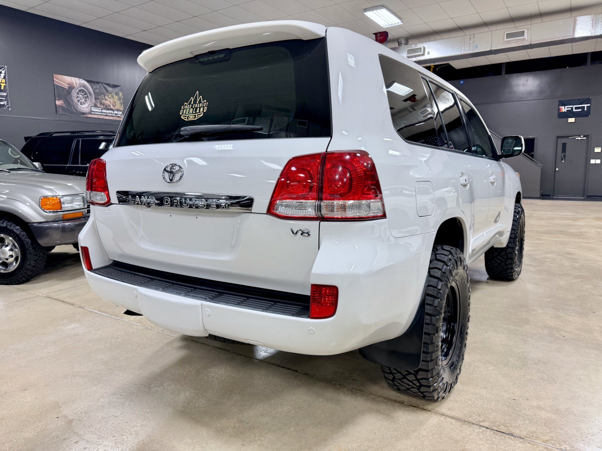 Used 2009 Toyota Land Cruiser w/ Upgrade Pkg AWD/4WD image 8
