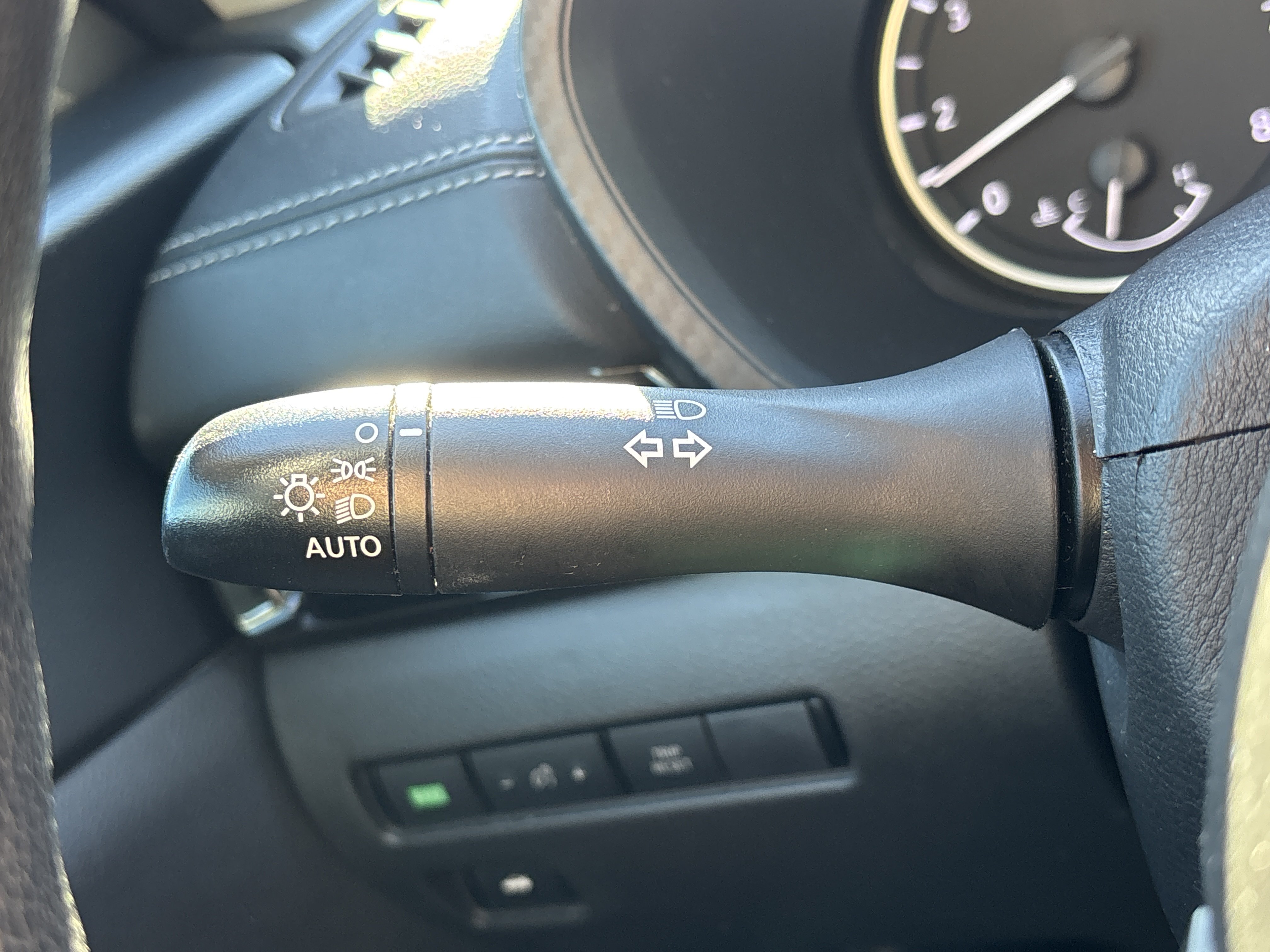 Used 2023 Nissan Sentra SV FWD image 29