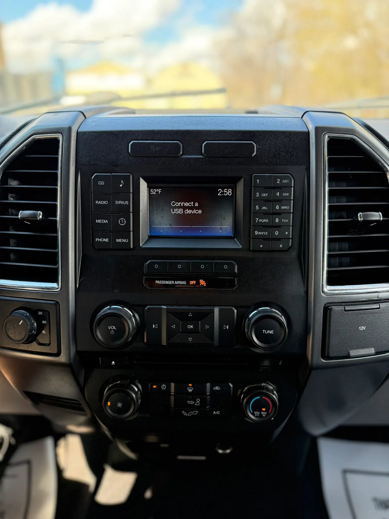 Used 2016 Ford F150 XLT image 13