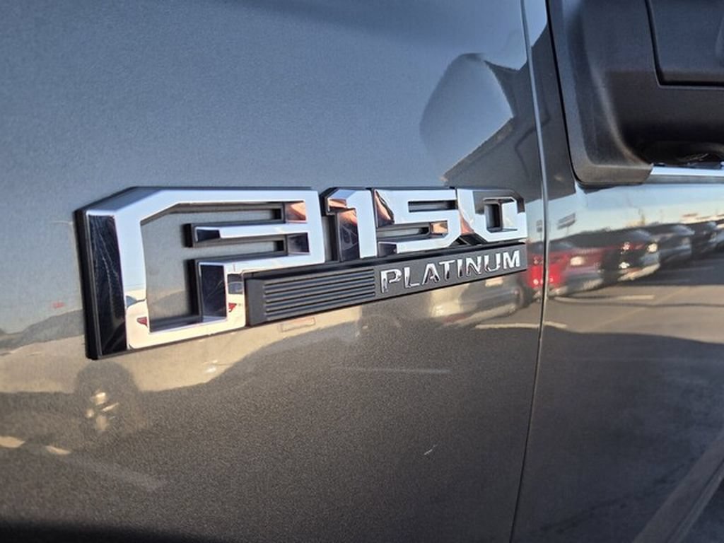 Used 2015 Ford F150 Platinum w/ Equipment Group 701A Luxury AWD/4WD image 3