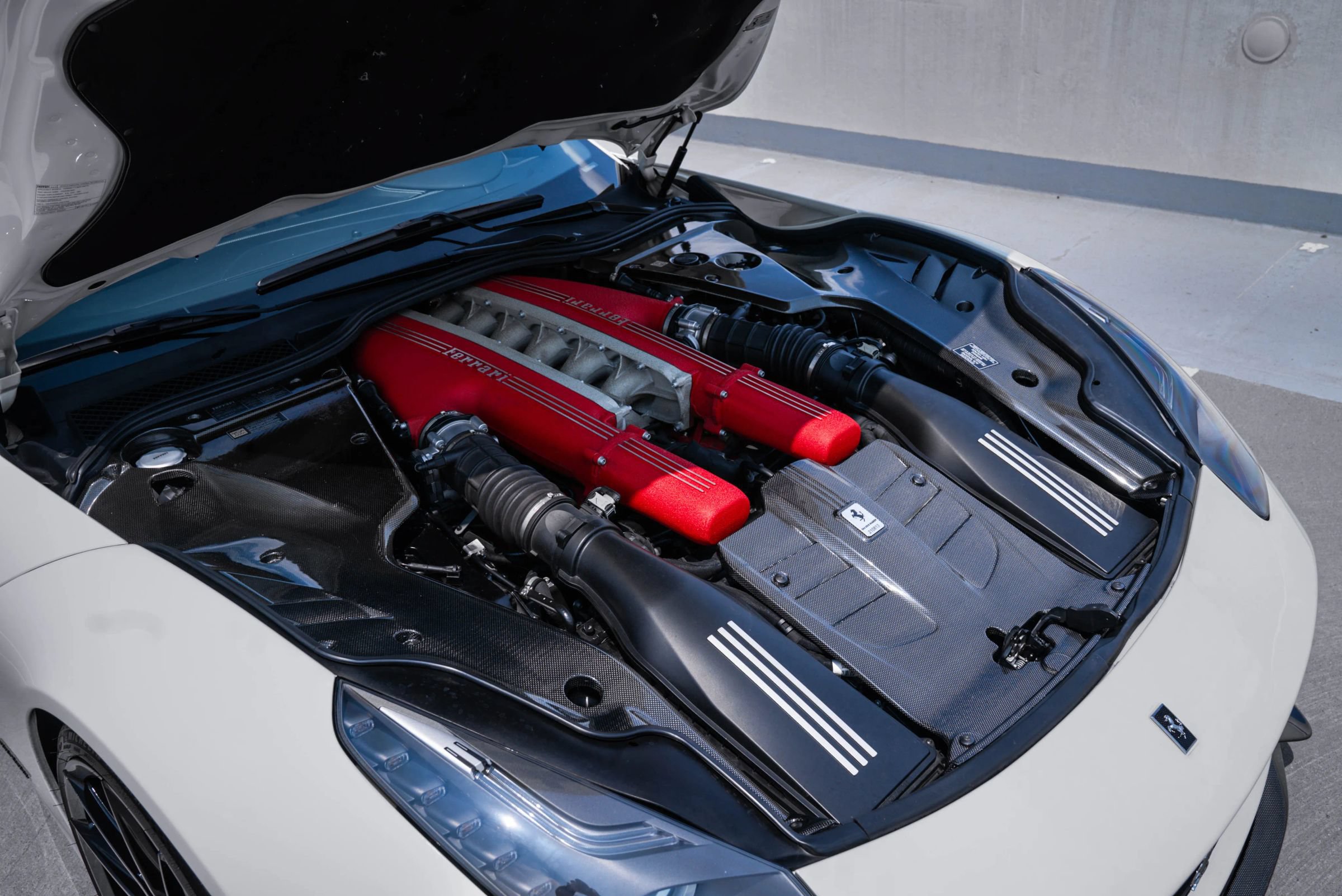 Used 2015 Ferrari F12 Berlinetta RWD image 32