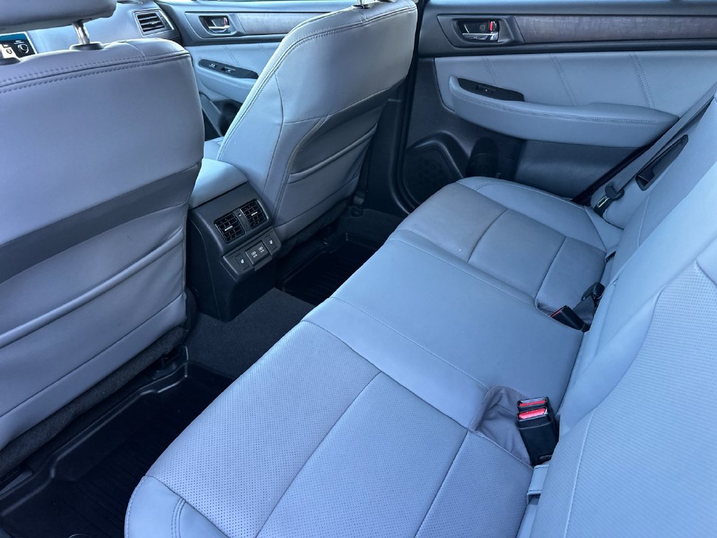 Used 2019 Subaru Outback 2.5i Limited w/ Protection Package #1 AWD/4WD image 12