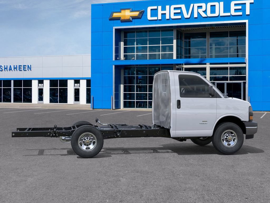New 2026 Chevrolet Express 3500 w/ Power Convenience Package RWD image 7