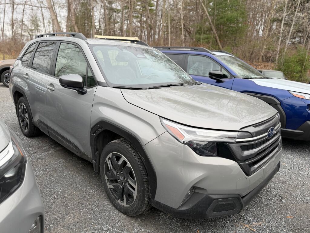 Used 2025 Subaru Forester Limited AWD/4WD image 4