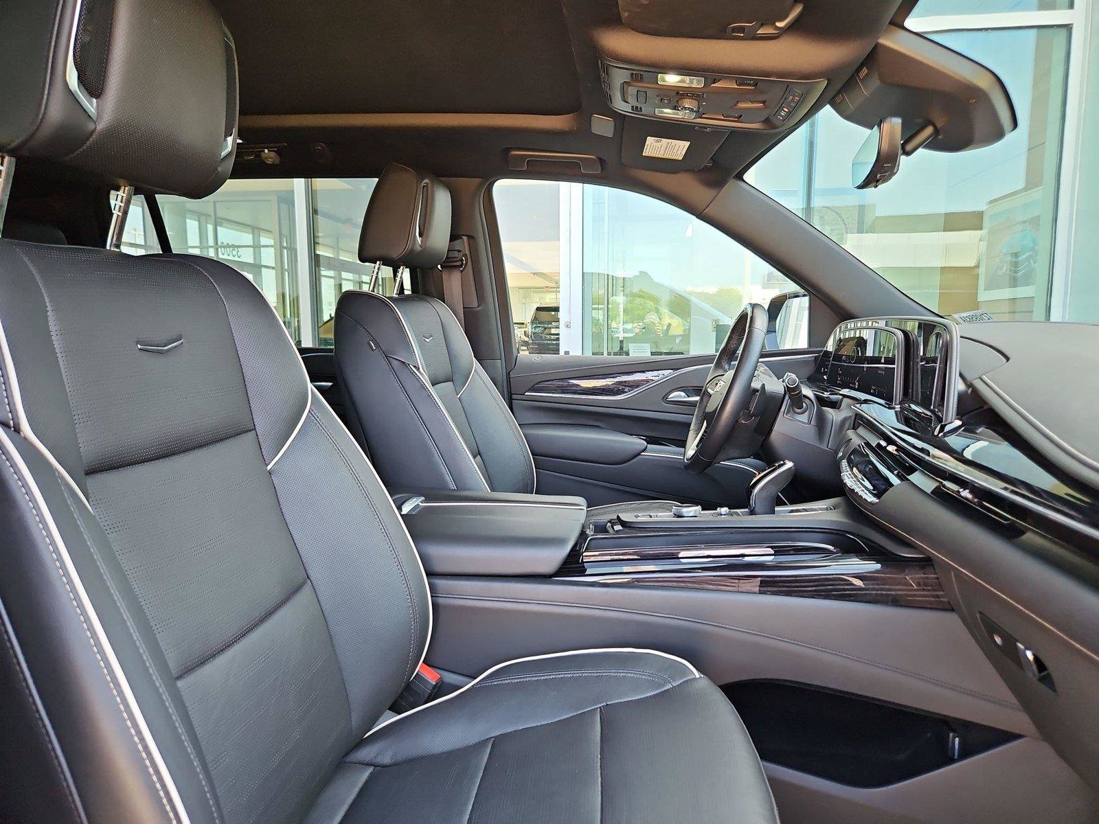 Used 2021 Cadillac Escalade ESV Sport w/ Driver Assist Tech Package AWD/4WD image 29