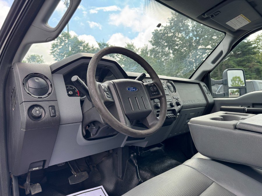 Used 2015 Ford F550 4x4 Regular Cab Super Duty image 18