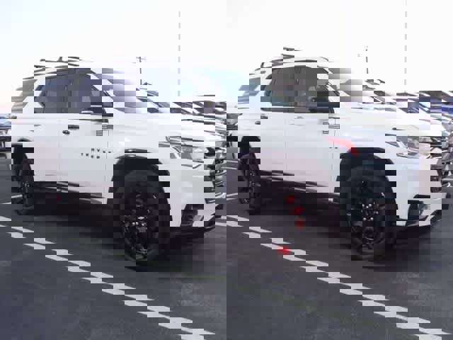 Used 2021 Chevrolet Traverse Premier w/ Redline Edition image 4