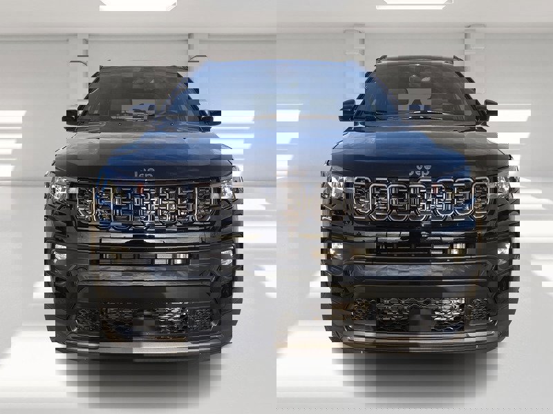 New 2026 Jeep Compass Latitude image 8