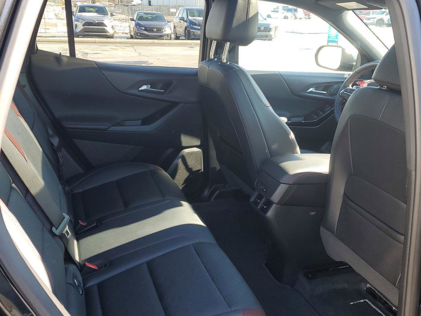 Used 2025 Chevrolet Equinox RS w/ Safety and Technology Package image 31