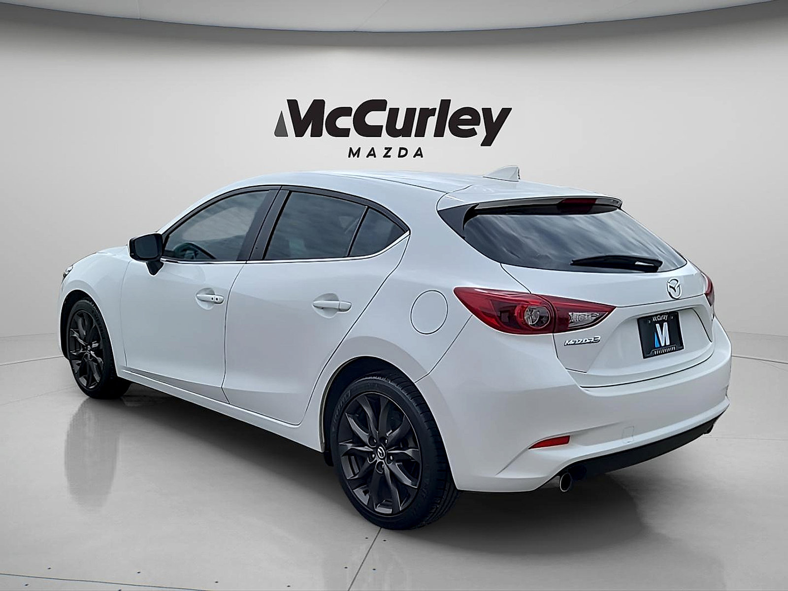 Used 2017 MAZDA MAZDA3 Grand Touring w/ Premium Equipment Package FWD image 5