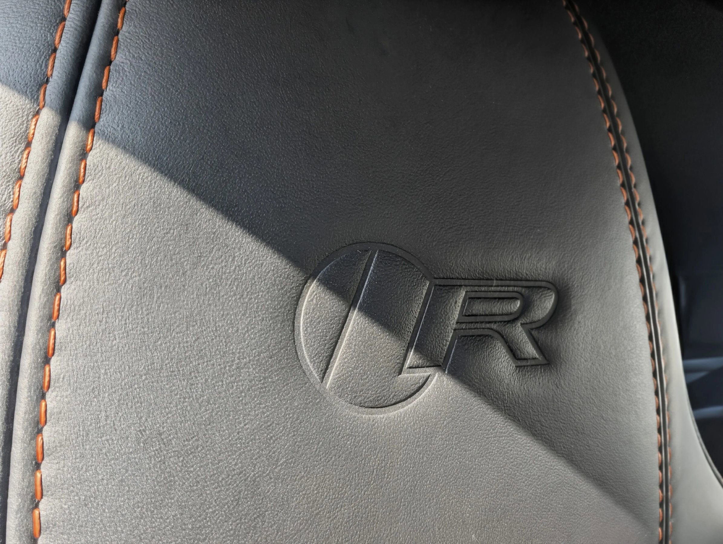 Used 2016 Jaguar F-TYPE R image 46