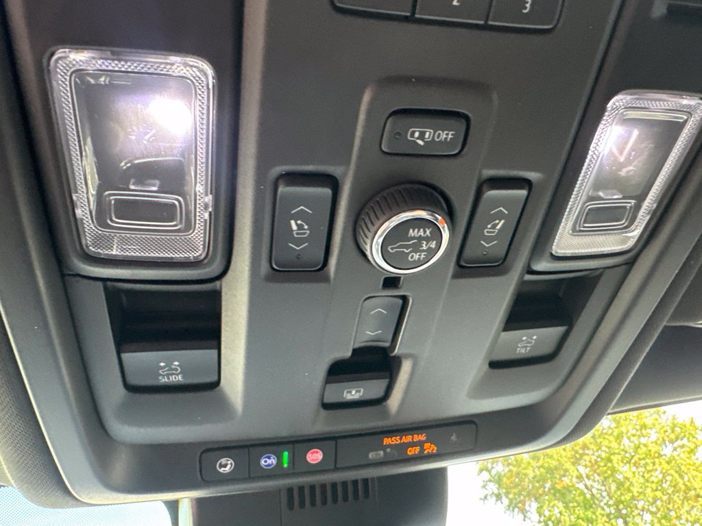 Used 2024 Chevrolet Suburban LT w/ LT Signature Plus Package AWD/4WD image 39
