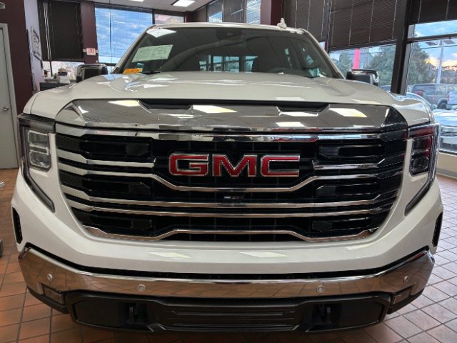 Used 2022 GMC Sierra 1500 SLT w/ SLT Premium Plus Package AWD/4WD image 38