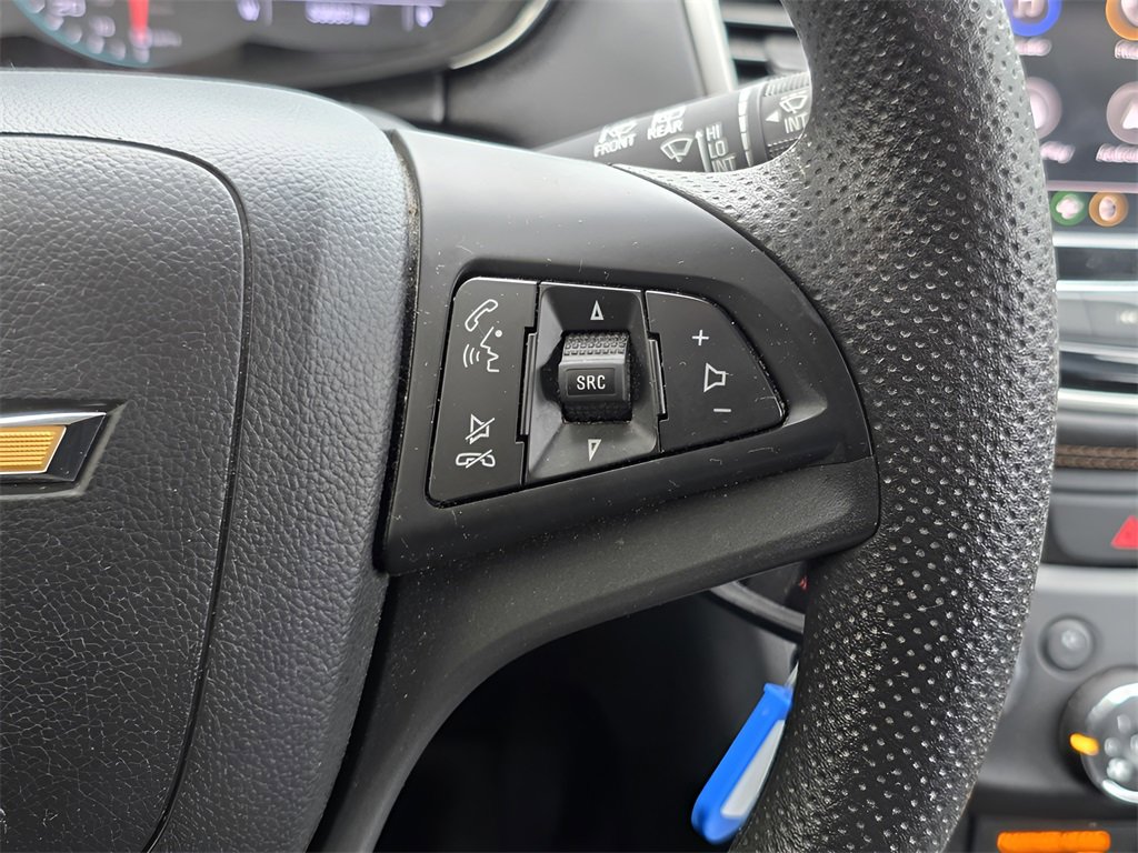 Used 2020 Chevrolet Trax LS image 25