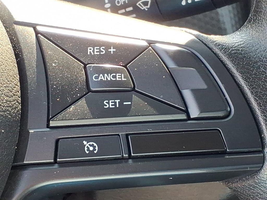 Used 2024 Nissan Kicks S image 11