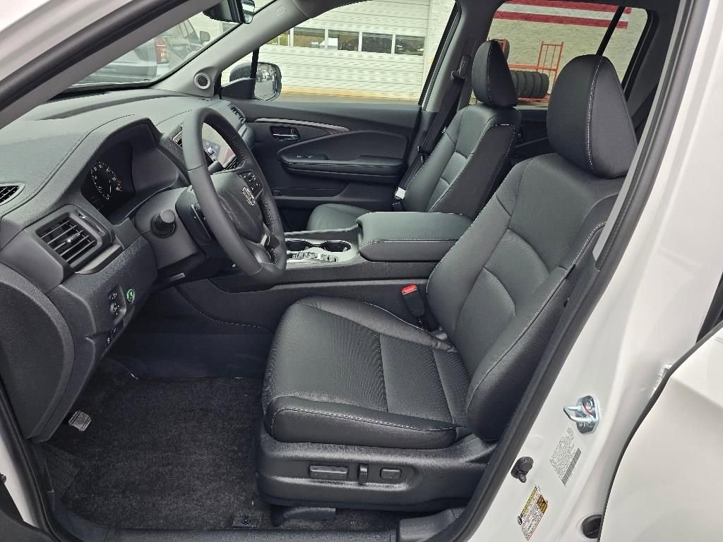 New 2025 Honda Ridgeline RTL image 14