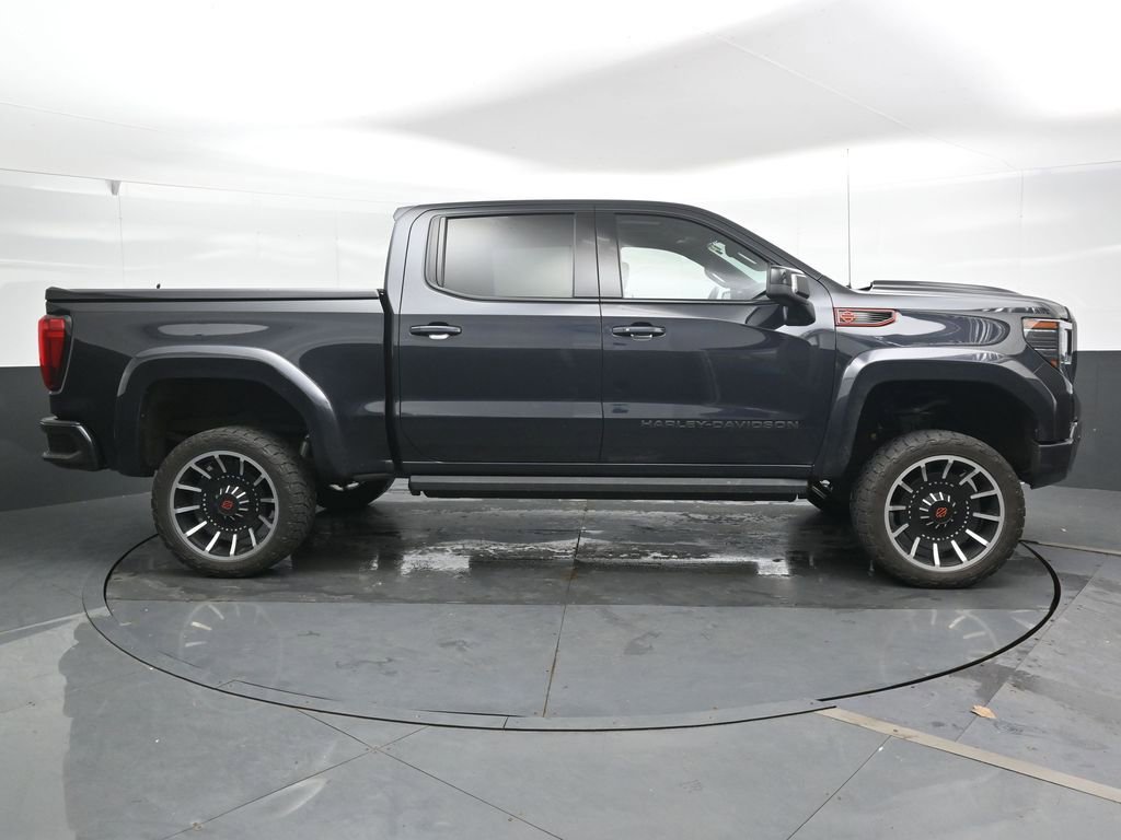 Used 2023 GMC Sierra 1500 AT4 w/ AT4 Premium Package AWD/4WD image 4