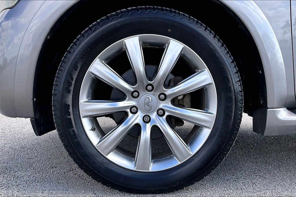 Used 2012 INFINITI QX56 4WD w/ Deluxe Touring Pkg image 35