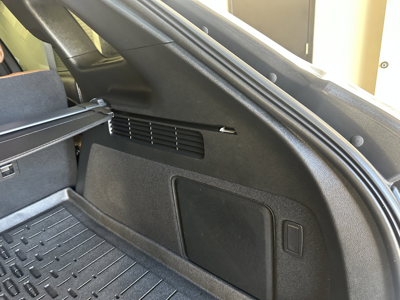 Used 2023 Lincoln Nautilus Reserve w/ Equipment Group 202A image 65