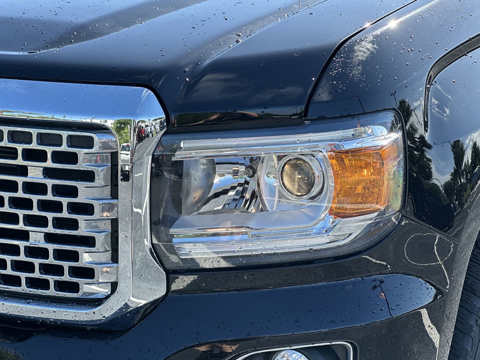 Used 2017 GMC Canyon Denali AWD/4WD image 11